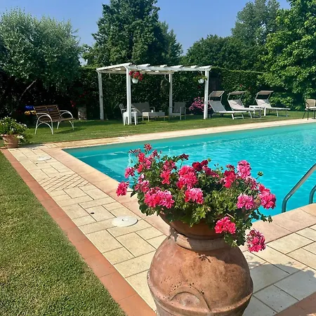Вилла Rustico Del Chiasso - With Private Pool Near Лукка