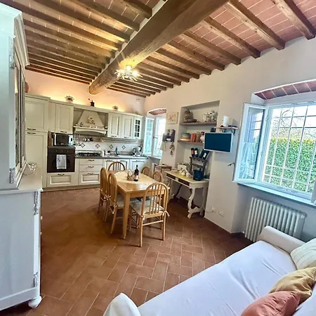 Rustico Del Chiasso - With Private Pool Near Вилла Лукка